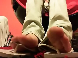 male feet 18